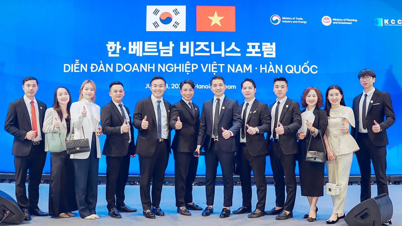 Hoạt động Nổi Bật