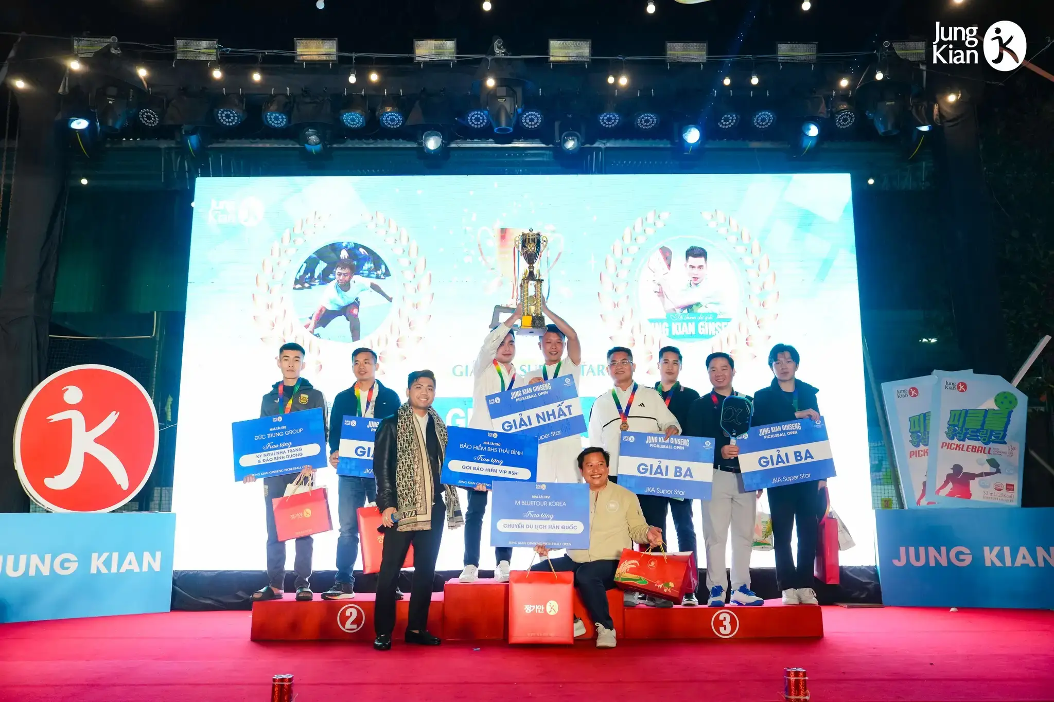 Chúc mừng nhà vô địch giải Super Star JKA