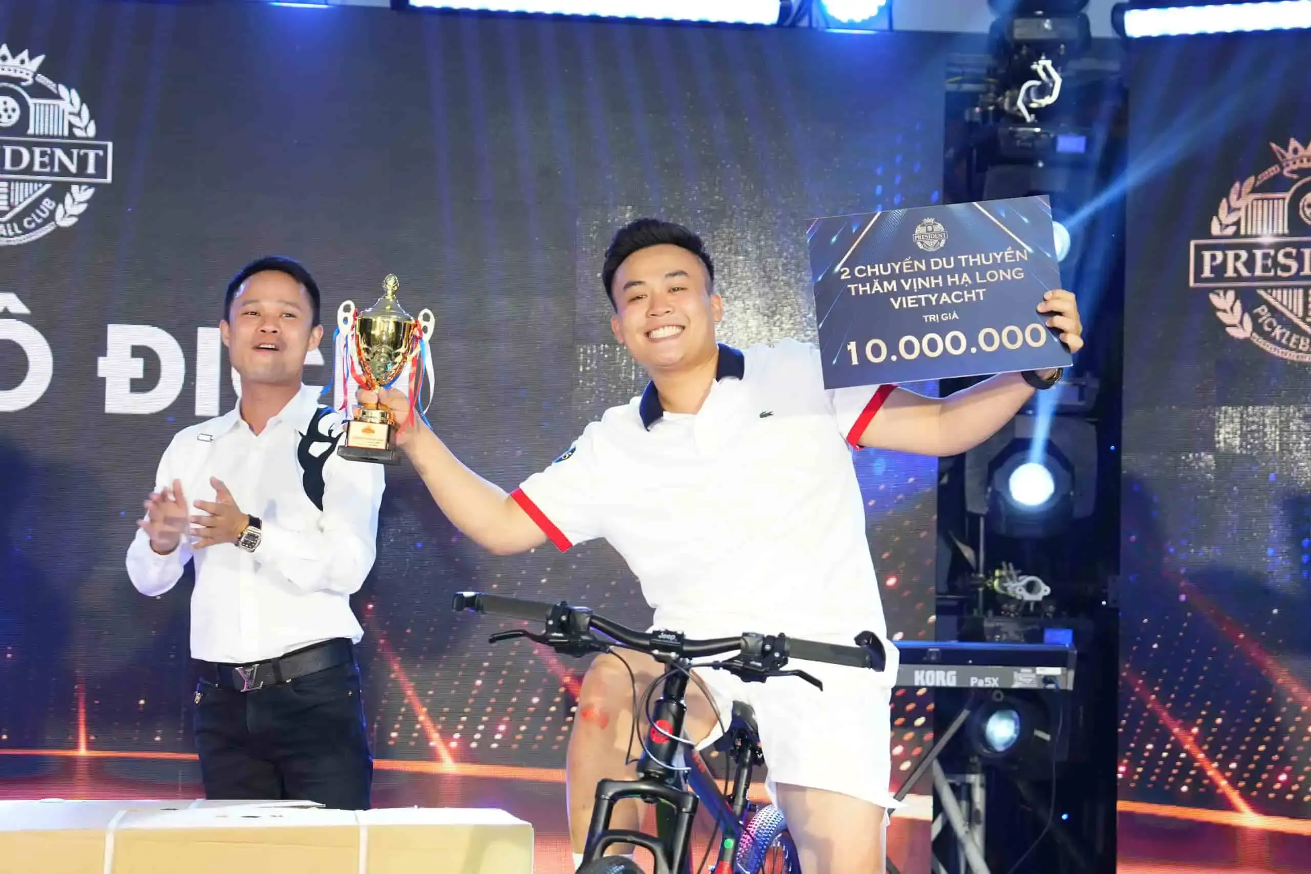 Đại diện nhà tài trợ Jung Kian vô địch tại giải đấu Pickleball President 18/4/2025