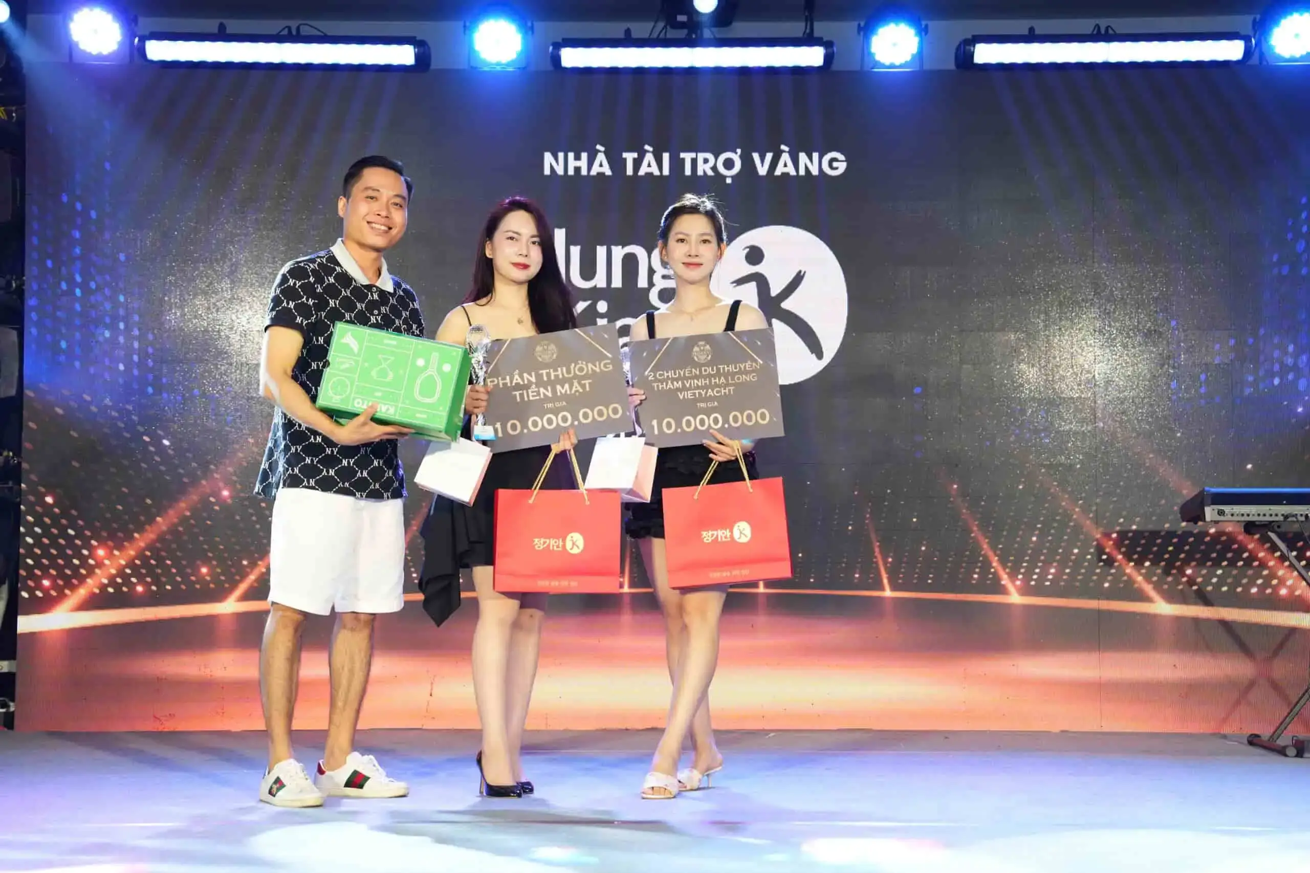 Phần quà đến từ Nhà tài trợ Vàng - Jung Kian tại Giải đấu Pickleball President