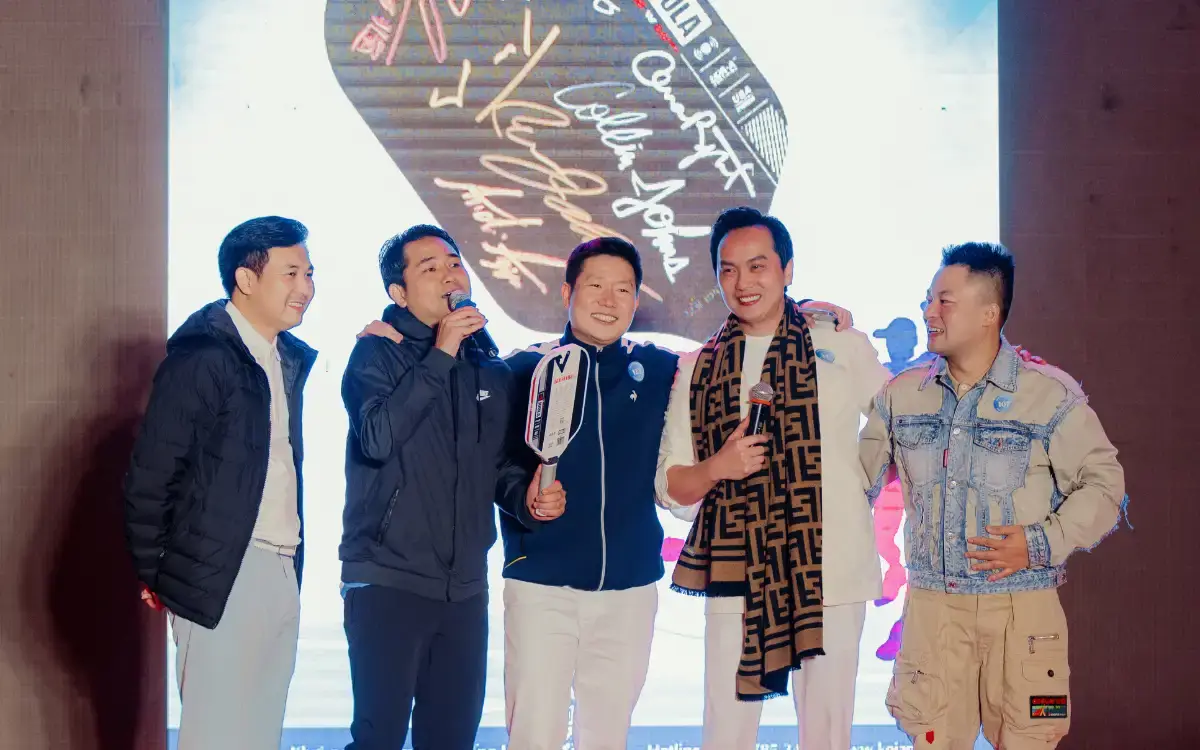 BTC Jung Kian tổ chức buổi đấu giá từ thiện đặc biệt với chiếc vợt có chữ ký của các huyền thoại thể thao thế giới