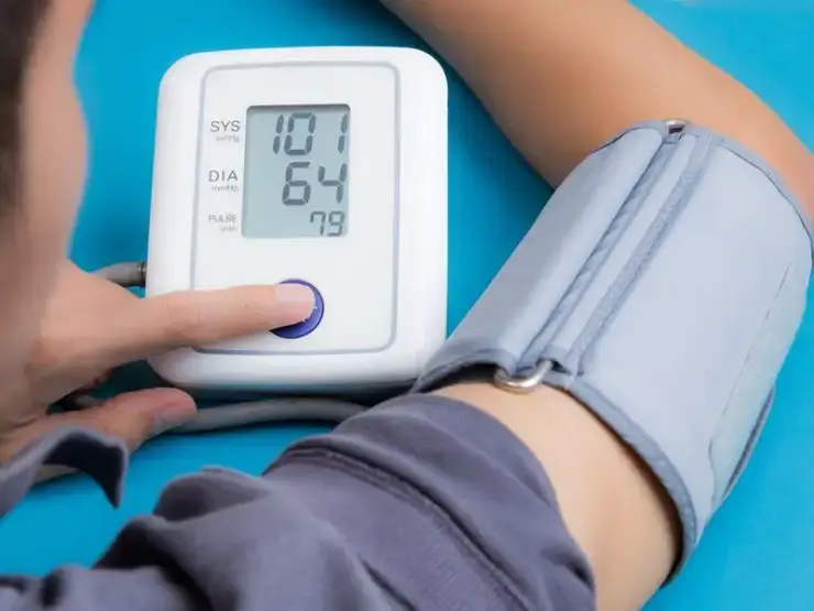Giữ huyết áp luôn ổn định là một trong những cách phòng chống đột quỵ