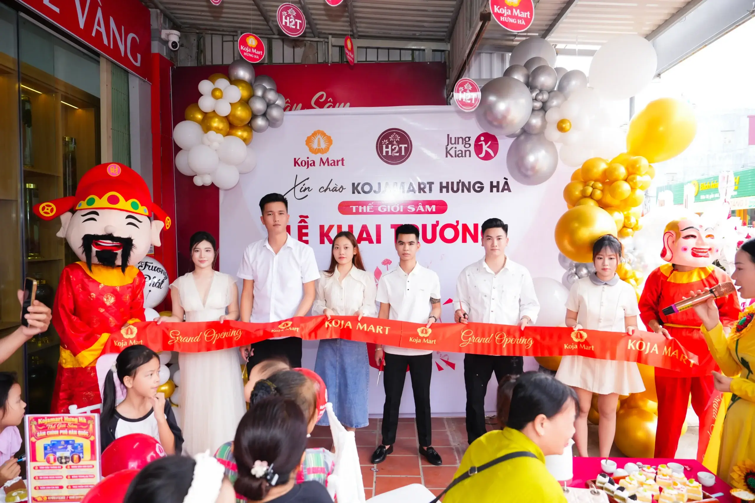 Tưng Bừng Khai Trương Đại Lý Ủy Quyền Koja Mart – Tú Sâm